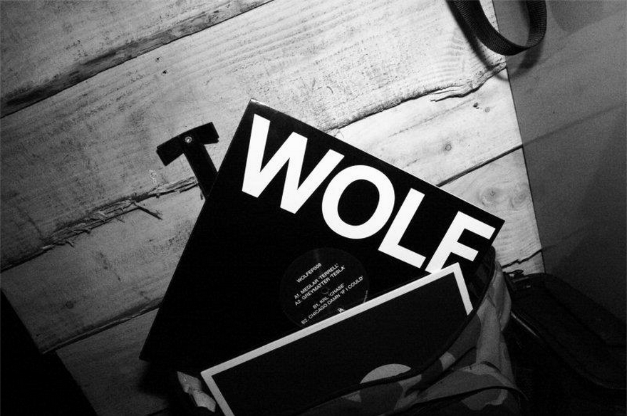 wolf-vinyl